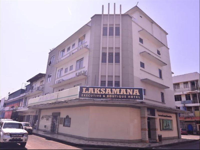 Oyo 43960 Laksamana Executive & Boutique Hotel Tawau Exterior photo