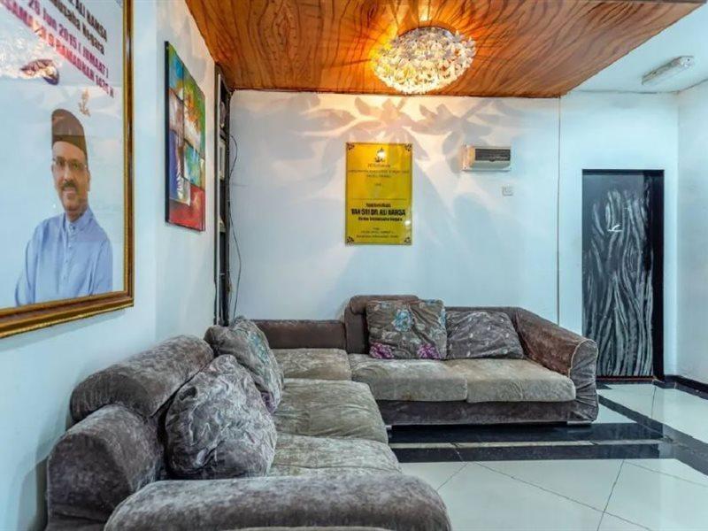Oyo 43960 Laksamana Executive & Boutique Hotel Tawau Exterior photo