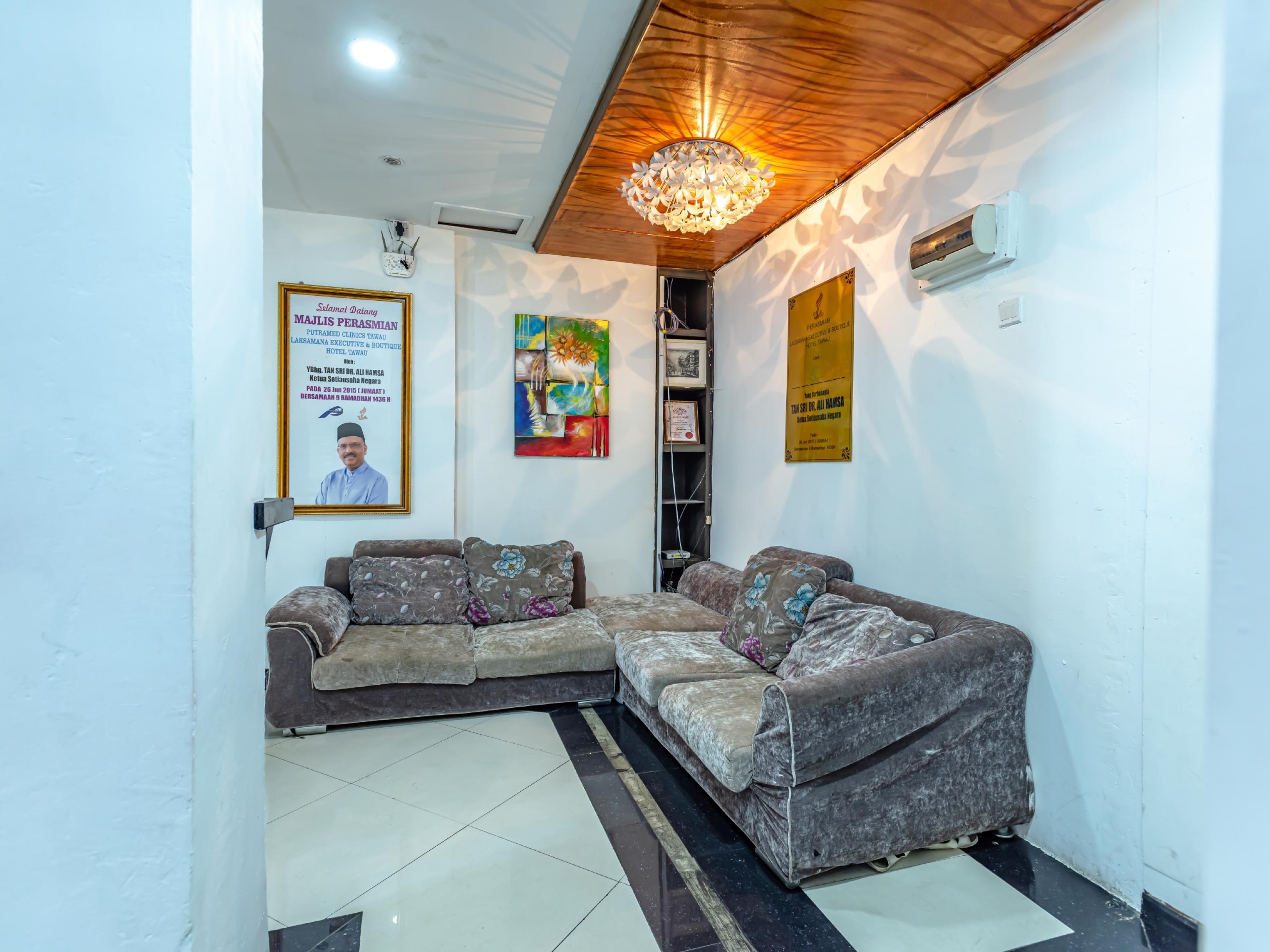 Oyo 43960 Laksamana Executive & Boutique Hotel Tawau Exterior photo