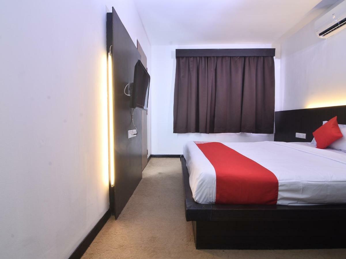 Oyo 43960 Laksamana Executive & Boutique Hotel Tawau Exterior photo