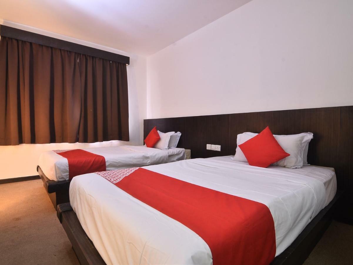 Oyo 43960 Laksamana Executive & Boutique Hotel Tawau Exterior photo