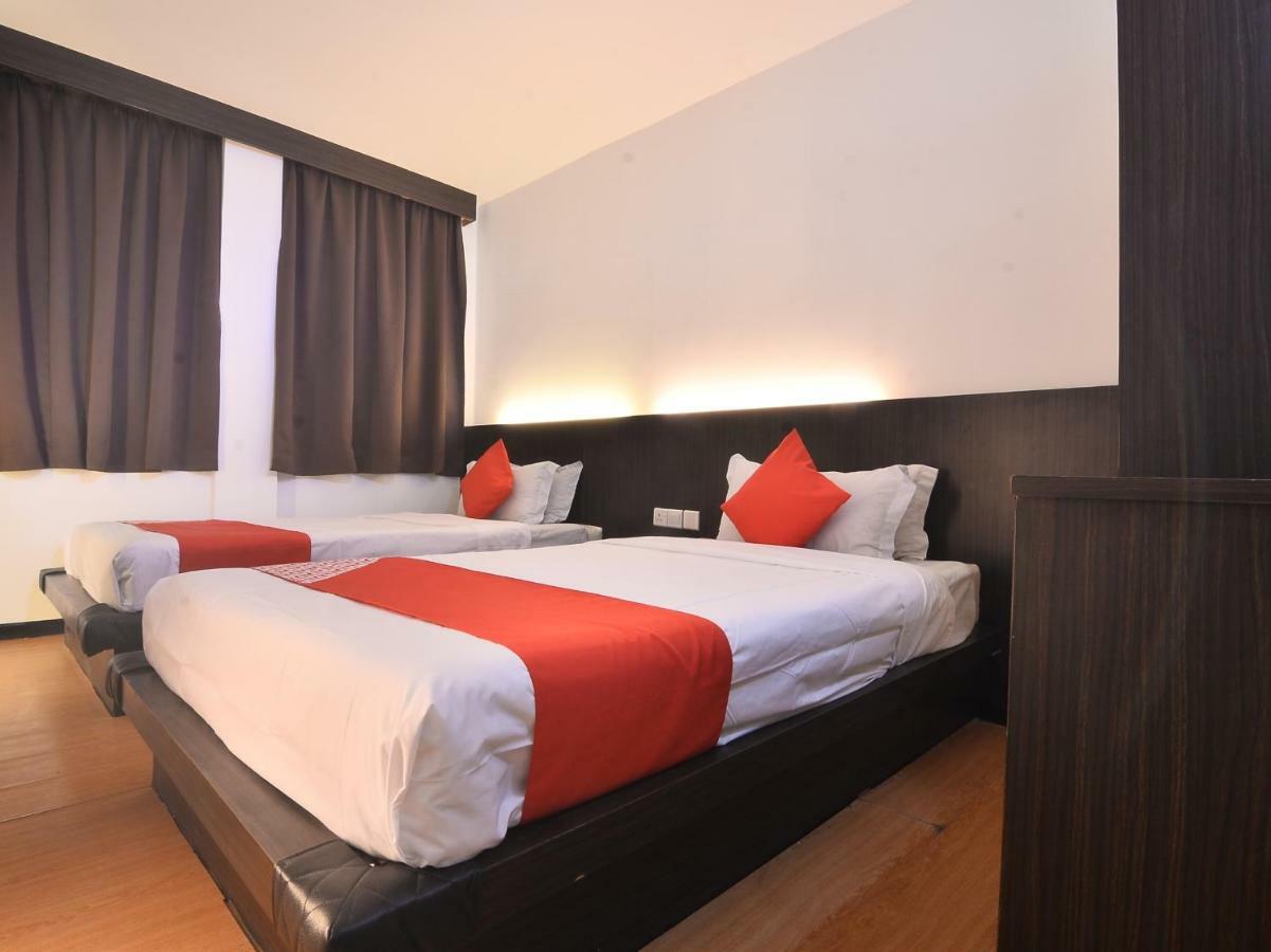 Oyo 43960 Laksamana Executive & Boutique Hotel Tawau Exterior photo