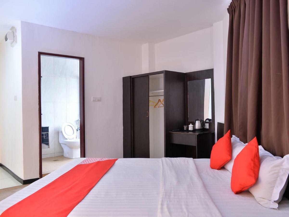 Oyo 43960 Laksamana Executive & Boutique Hotel Tawau Exterior photo