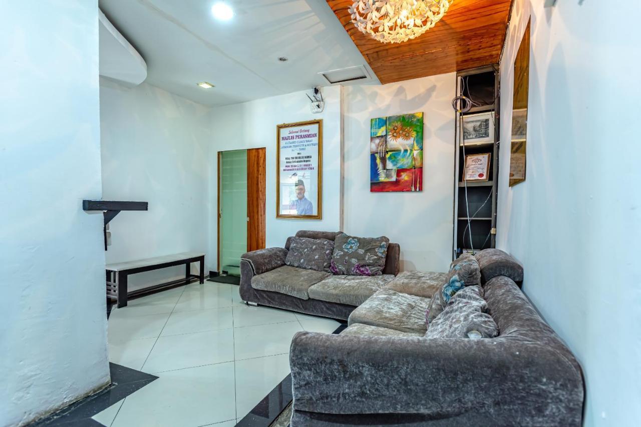Oyo 43960 Laksamana Executive & Boutique Hotel Tawau Exterior photo